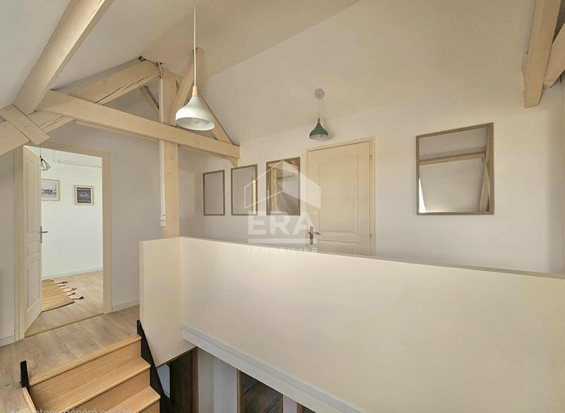 Maison - 184 m² - 9 pièces