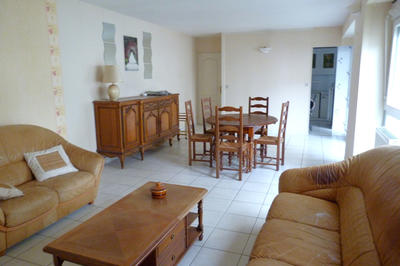 Appartement - 98 m² - 5 pièces