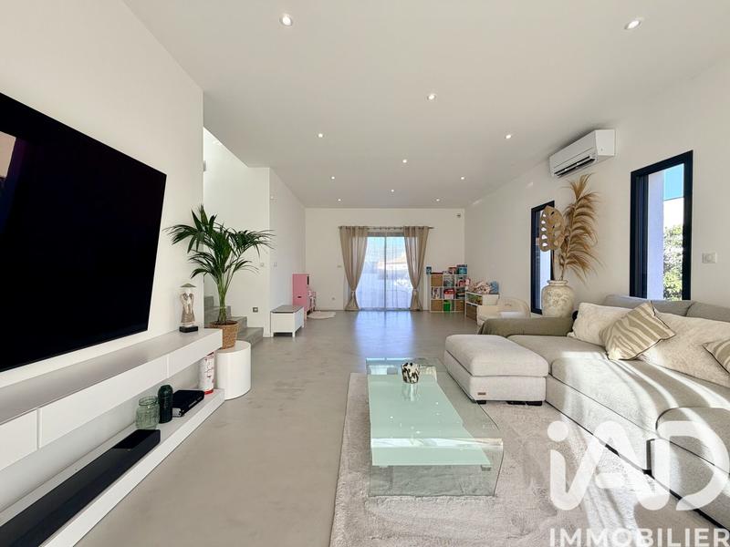 Maison - 177 m² - 6 pièces