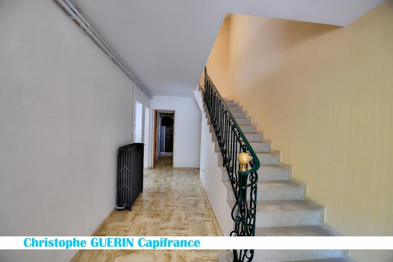 Maison - 227 m² - 7 pièces