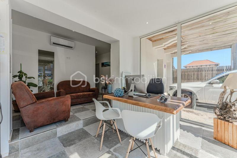 Local commercial - 105 m² - 7 pièces