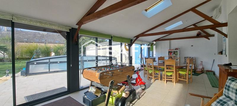 Maison - 217 m² - 6 pièces