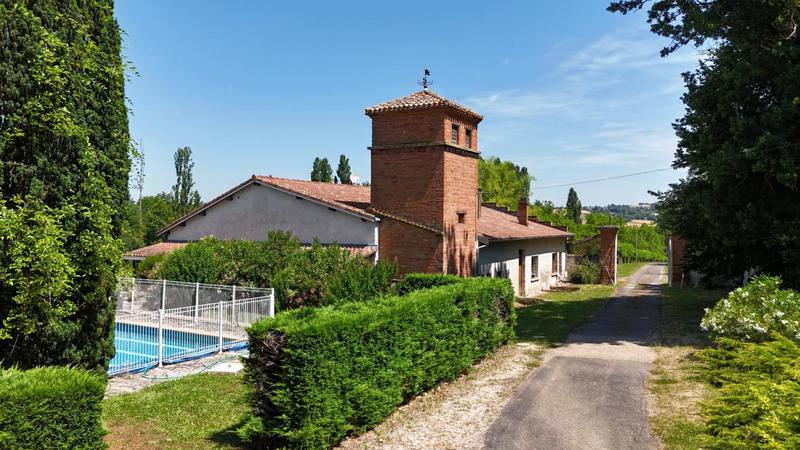 Château - 840 m² - 15 pièces