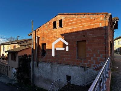 Maison - 243 m² - 6 pièces