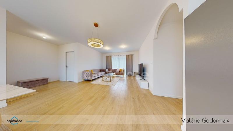 Maison - 96 m² - 5 pièces