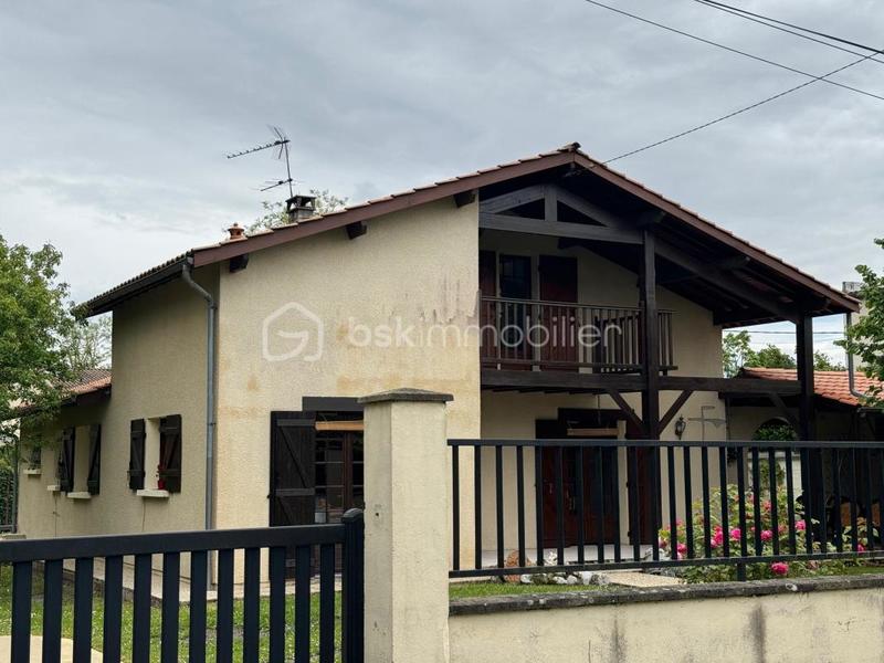 Maison - 135 m² - 6 pièces