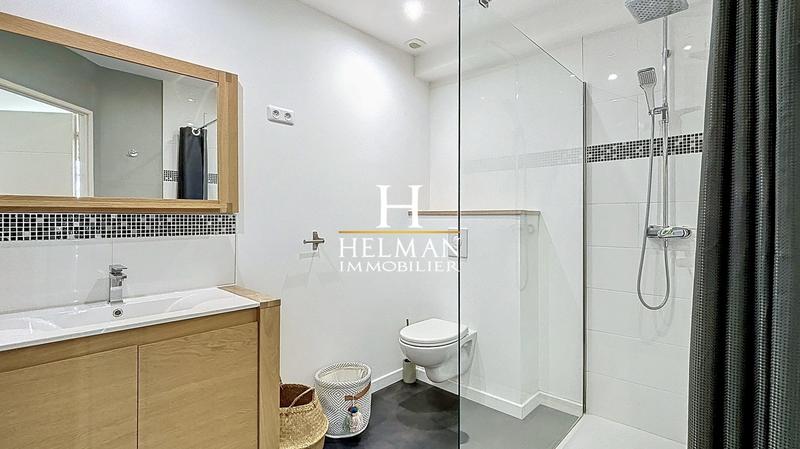 Maison - 600 m² - 10 pièces