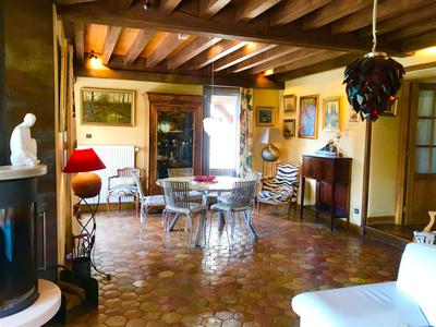 Maison - 180 m² - 8 pièces