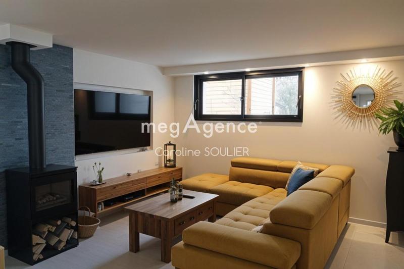 Maison - 385 m² - 13 pièces