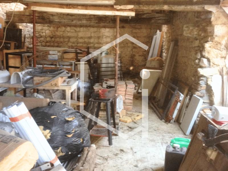 Maison - 280 m² - 2 pièces