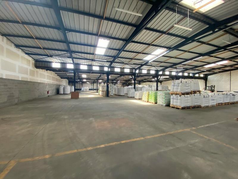 Local d'activité / Entrepôt - 3 000 m²