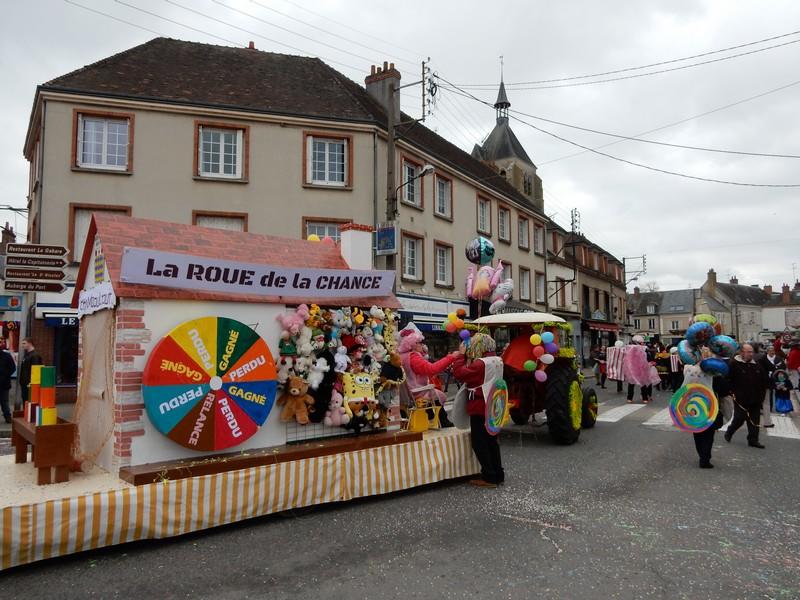1ère Sortie du Carnaval de Châteauneuf-sur-Loire : Place à 30 ans de Carnaval