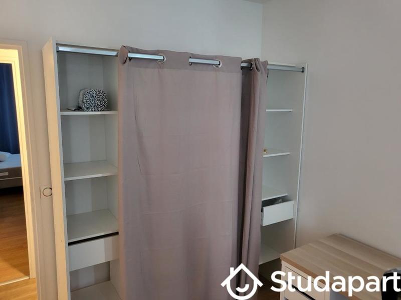 Chambre - 13 m² - 1 pièce