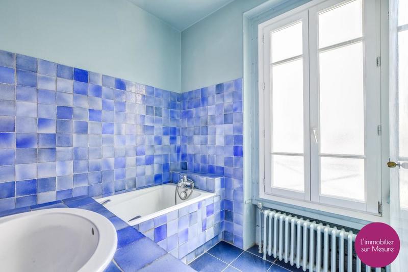 Villa - 260 m² - 9 pièces