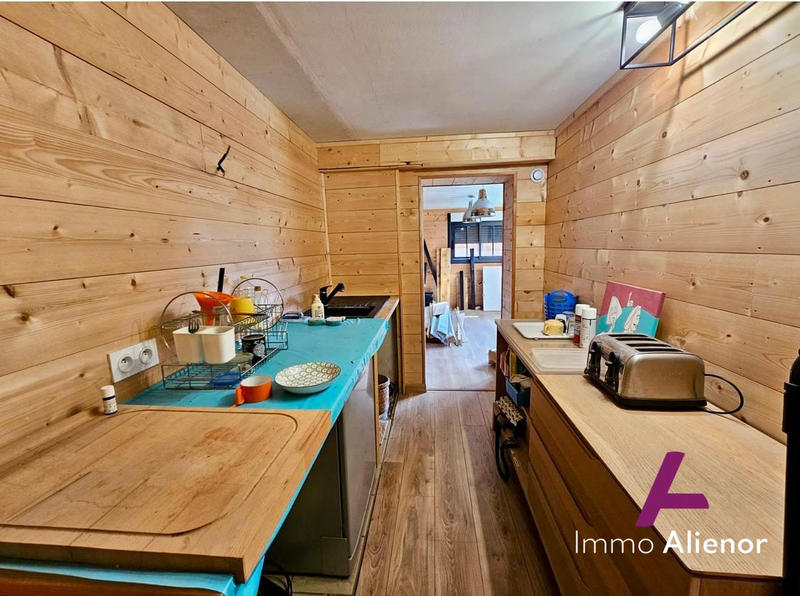 Maison - 140 m² - 8 pièces