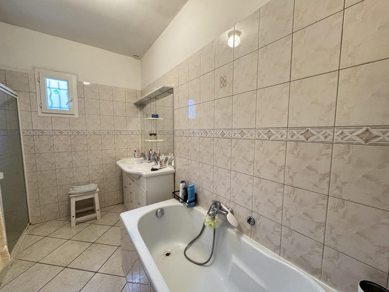 Villa - 182 m² - 6 pièces