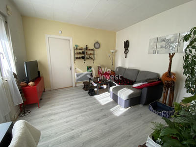 Maison - 223 m² - 8 pièces
