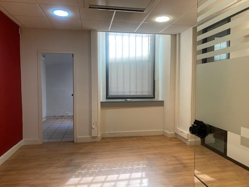 Bureau - 357 m² - 11 pièces