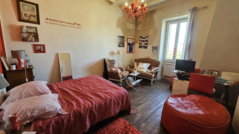 Maison - 530 m² - 15 pièces