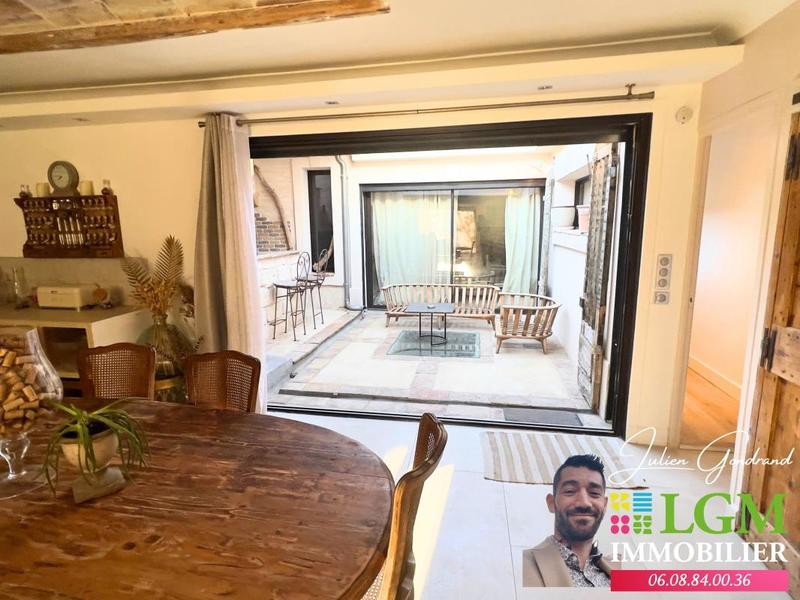 Immeuble - 300 m² - 5 pièces