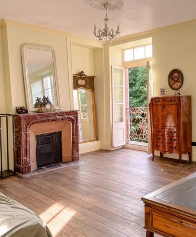 Maison - 350 m² - 8 pièces