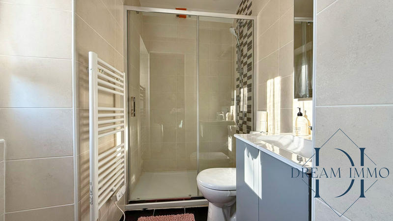 Maison - 180 m² - 6 pièces