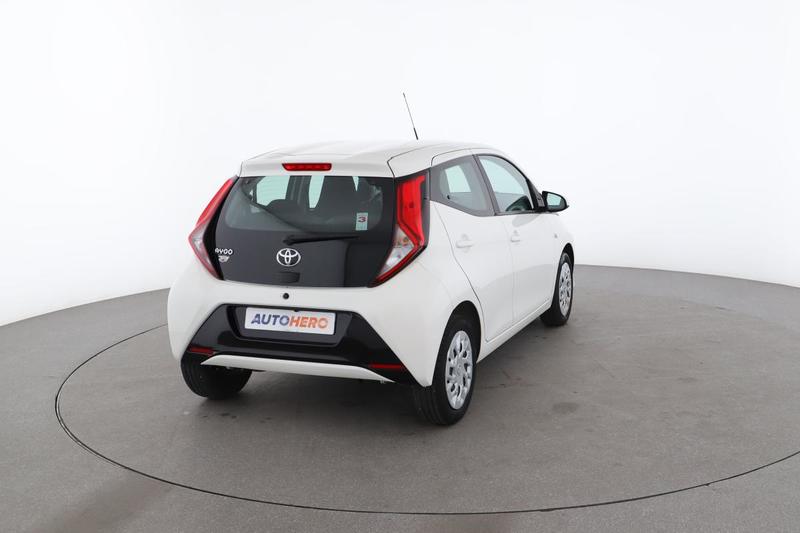 Toyota Aygo 1.0 Vvt-i X-Play 5p 72 ch