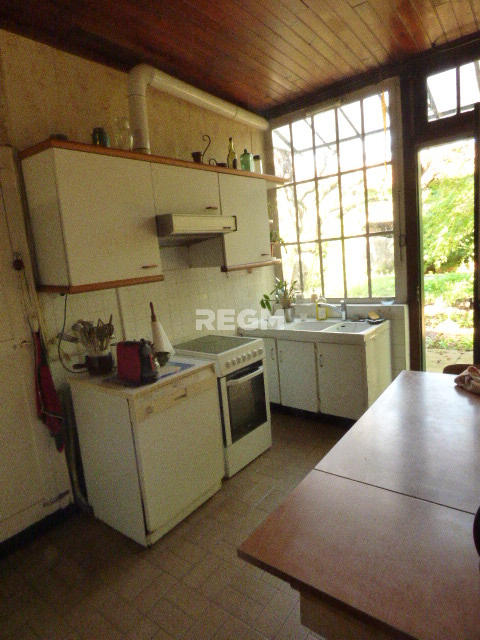 Maison - 330 m² - 12 pièces