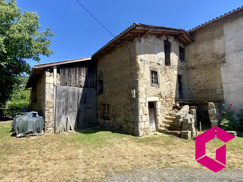 Maison ancienne - 170 m² - 4 pièces