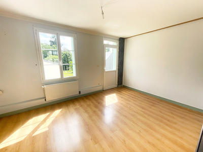 Maison - 85 m² - 5 pièces