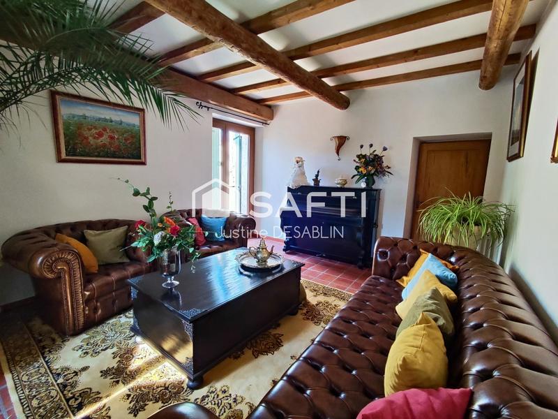 Maison - 137 m² - 5 pièces