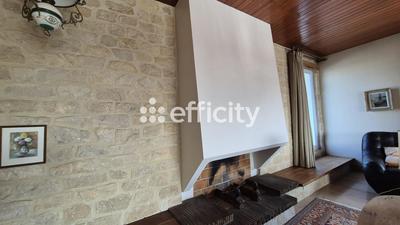 Maison - 230 m² - 8 pièces