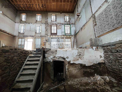 Immeuble - 300 m² - 1 pièce