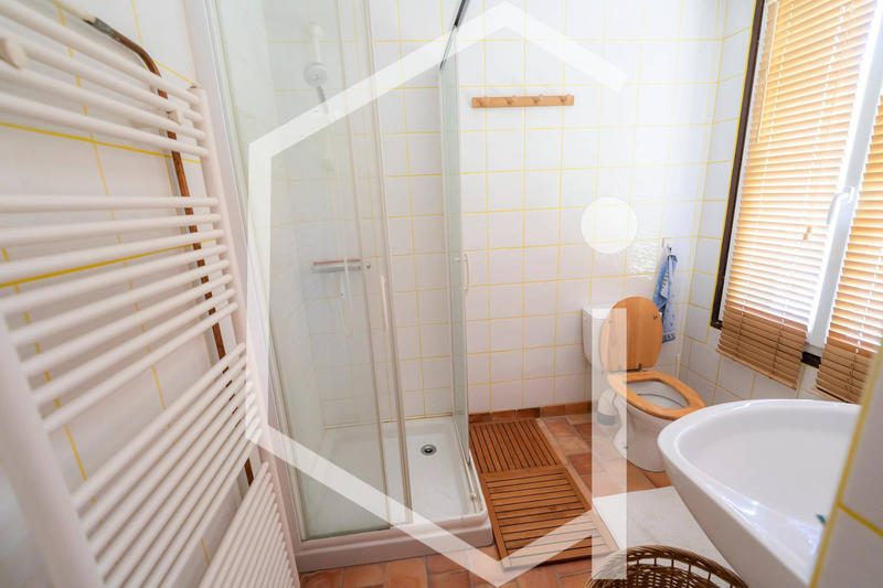 Propriété - 458 m² - 13 pièces