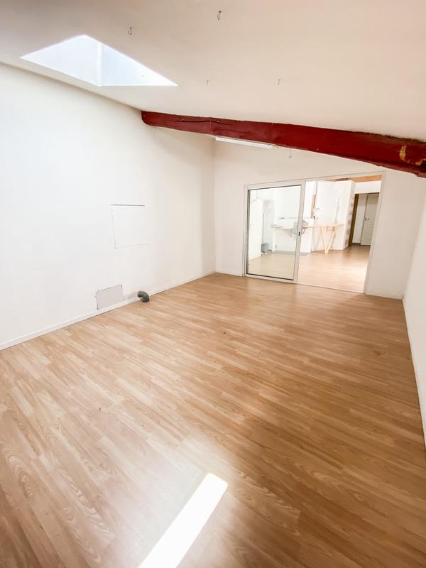 Maison - 283 m² - 9 pièces