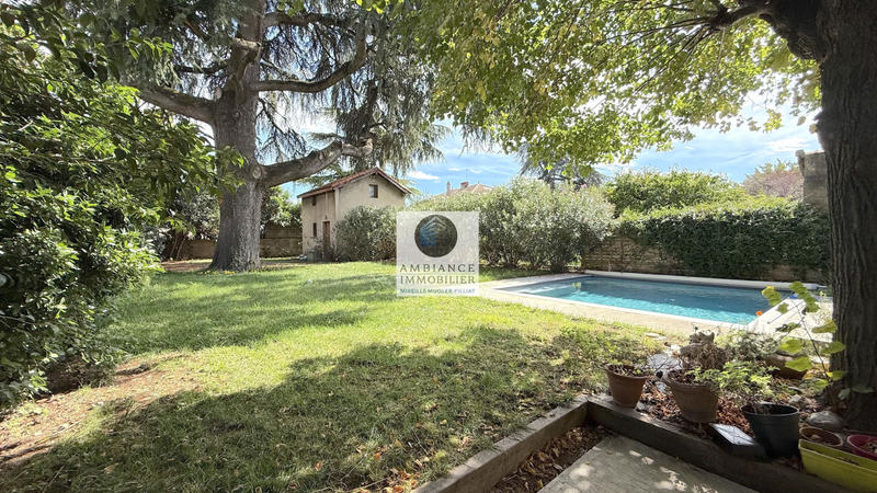 Maison - 176 m² - 8 pièces