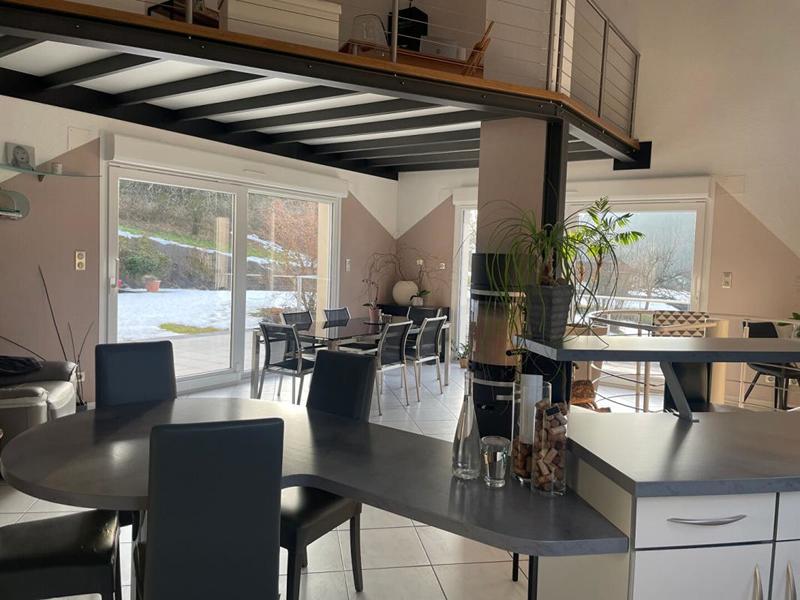 Maison - 165 m² - 9 pièces