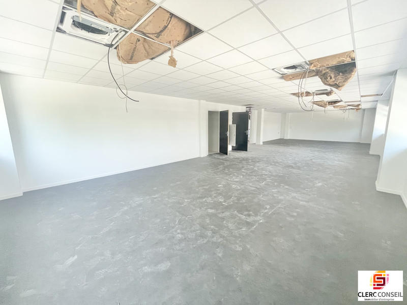 Bureau - 144 m²