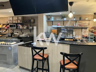 Fonds de commerce - Magasins - 205 m²