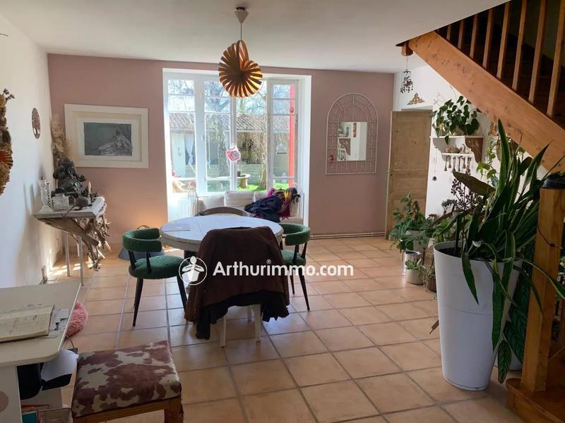 Maison - 146 m² - 6 pièces