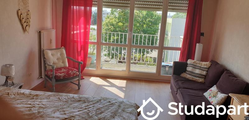 Chambre - 12 m² - 1 pièce