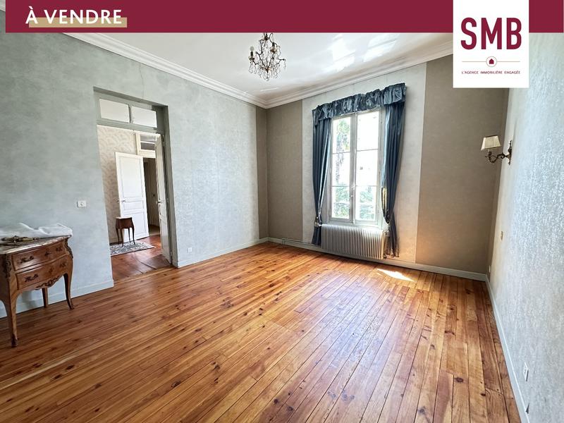 Maison - 203 m² - 7 pièces