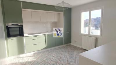 Maison - 110 m² - 4 pièces