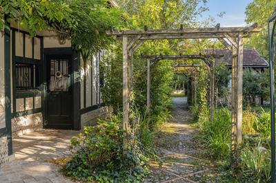 Maison - 283 m² - 13 pièces