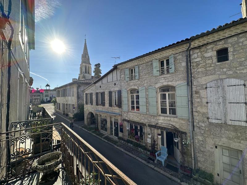 Maison en pierre - 210 m² - 5 pièces