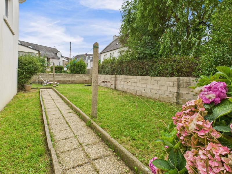 Maison - 182 m² - 8 pièces