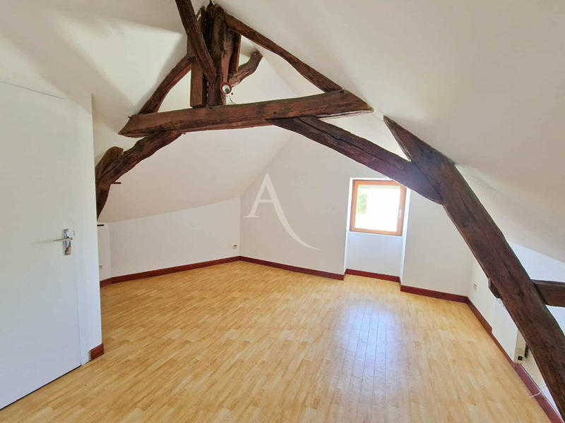 Maison - 102 m² - 4 pièces