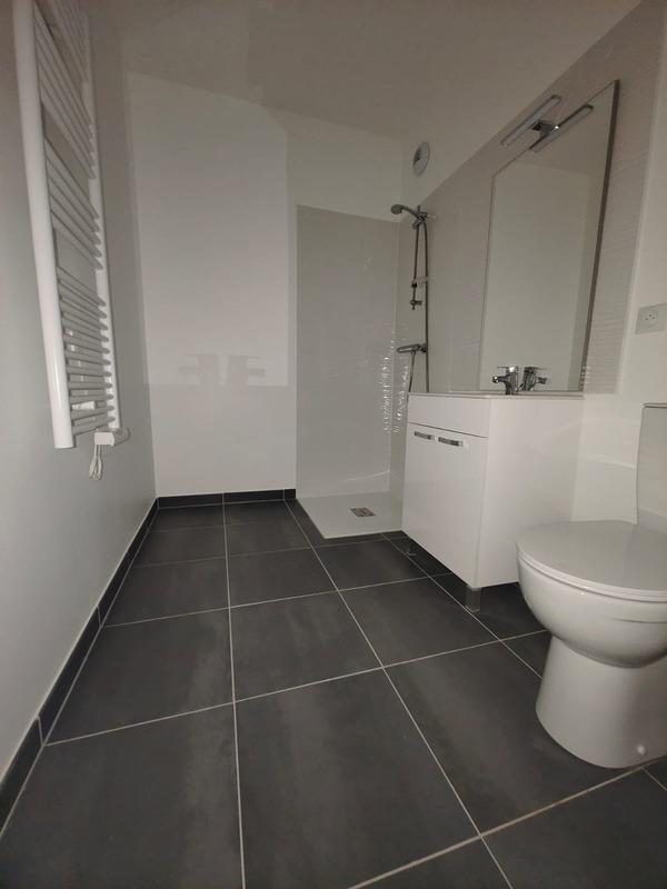 Appartement - 80 m² - 4 pièces