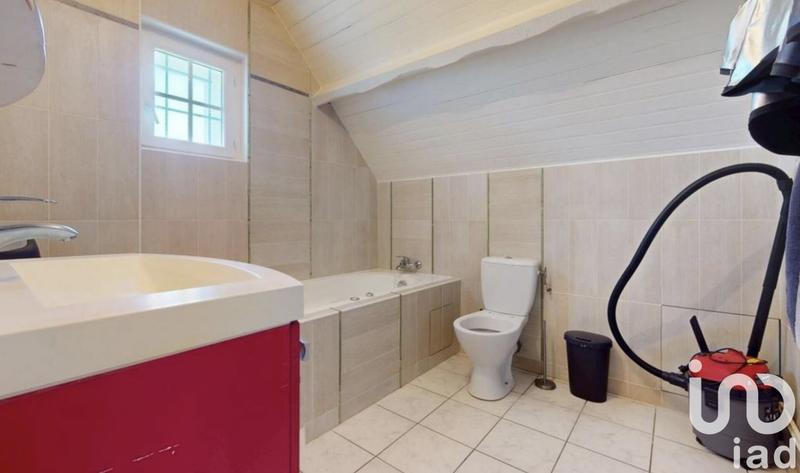 Maison - 235 m² - 7 pièces