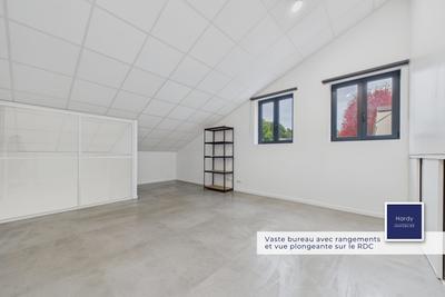 Bureau - 68 m² - 2 pièces